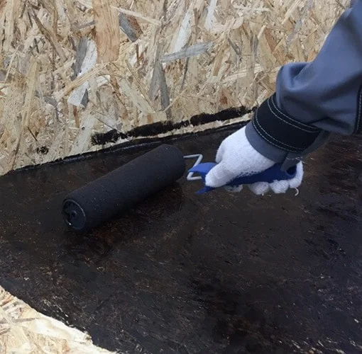 Как защитить ванную в деревянном доме от влаги своими руками?