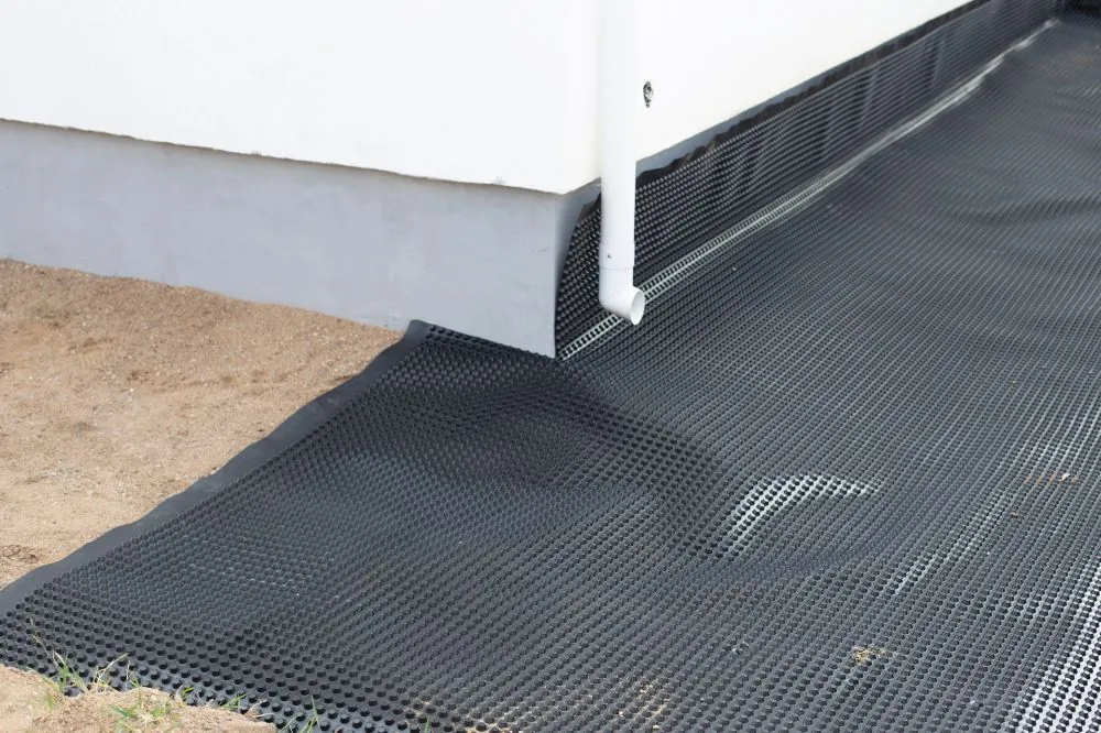 Профилированная мембрана для отмостки