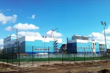 Синяя кровля по системе ТН-КРОВЛЯ Классик от ТехноНИКОЛЬ подчеркнула архитектурную выразительность аквапарка в Ярославле Синяя кровля по системе ТН-КРОВЛЯ Классик от ТехноНИКОЛЬ подчеркнула архитектурную выразительность аквапарка в Ярославле