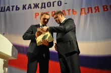 Президент ТЕХНОНИКОЛЬ Сергей Колесников признан «Человеком года» Президент ТЕХНОНИКОЛЬ Сергей Колесников признан «Человеком года»