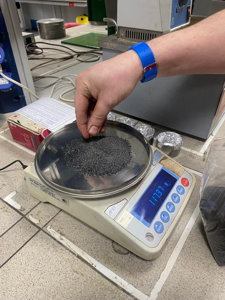 Лабораторные эксперименты photo_2025-08-11_16-45-07.jpg