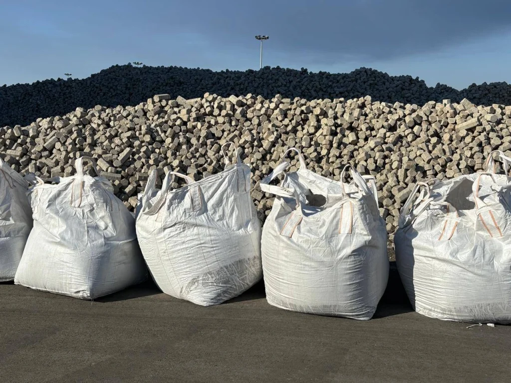 Складирование золошлака photo_2025-08-22_09-17-44.jpg