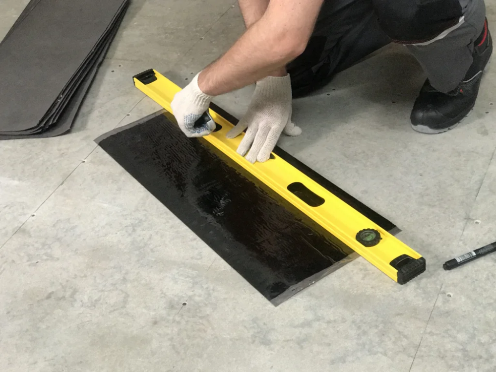 Самоклеящаяся гидроизоляция пола ТЕХНОНИКОЛЬ – идеальное решение для каркасного дома