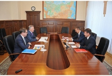Руководство Корпорации ТехноНИКОЛЬ и губернатор Хабаровского края Вячеслав Шпорт подписали Меморандум о сотрудничестве Руководство Корпорации ТехноНИКОЛЬ и губернатор Хабаровского края Вячеслав Шпорт подписали Меморандум о сотрудничестве