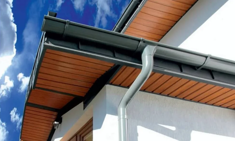 Как выбрать водосточную систему и не пожалеть через 50 лет