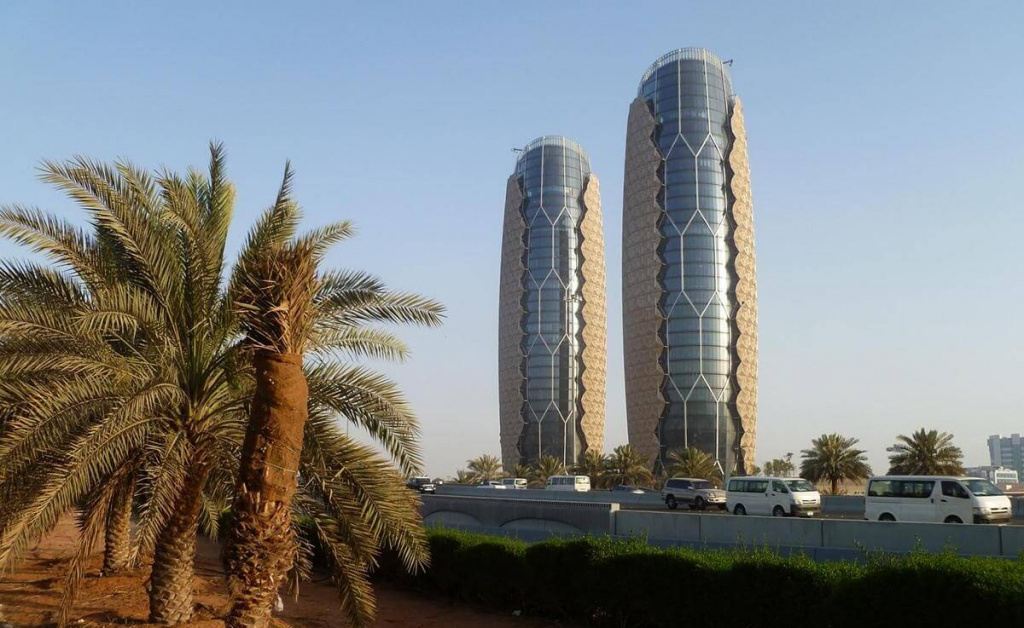Башни Al Bahar, которые могут поспорить с термином недвижимость