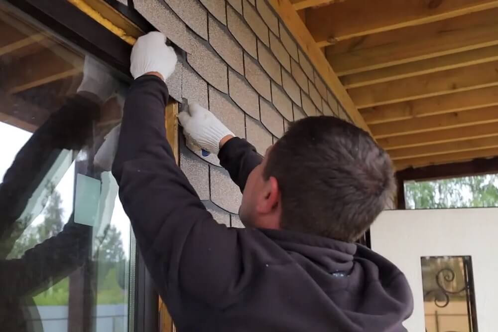 Монтаж фасадной плитки ТЕХНОНИКОЛЬ HAUBERK на домах из СИП-панелей ...