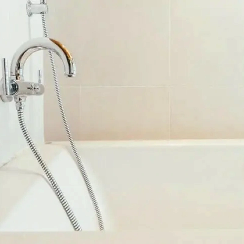 Как правильно герметизировать ванную